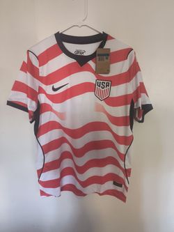 2026 USA soccer jersey home world cup 

Brand new with tags 

Size men's adult (M)

Only one in stock 

First comes first serve