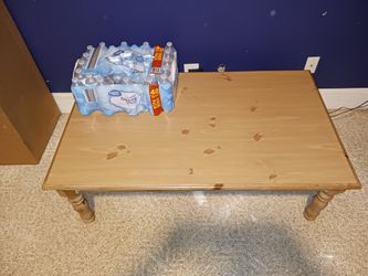 Nice Laminated Coffee Table Measurements Are 50 Inches Long And 30 Inches Wide And 16Inches  High,VERY Good Condition $20 Cash