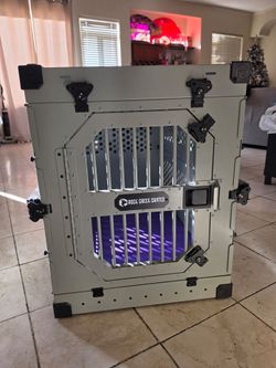 40" collapsible Rock Creek Crate with accessories