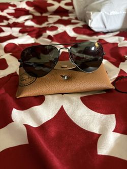 ALL NEW Desiner sunglasses.