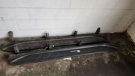 Running boards for 100 series Toyota Landcruiser
