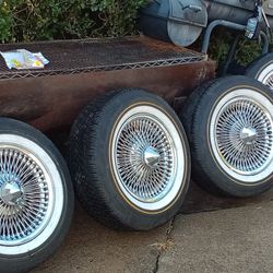 Vouges An Wells    15 Inch.  As Is    Needs A Good Cleaning  But Looks Good  Price Is Firm $1000.00 Please Don't Ask  Low Ballers Don't Ask  