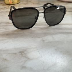 GUCCI Navigator Sunglasses 