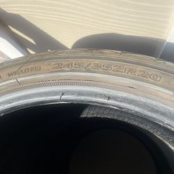 4 20 Inch Used Tires 80$ 