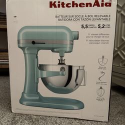 NEW KitchenAid KSM55SXTXIC 10 Speed 5.5qt Bowl-Lift Standalone Mixer - Ice Blue
