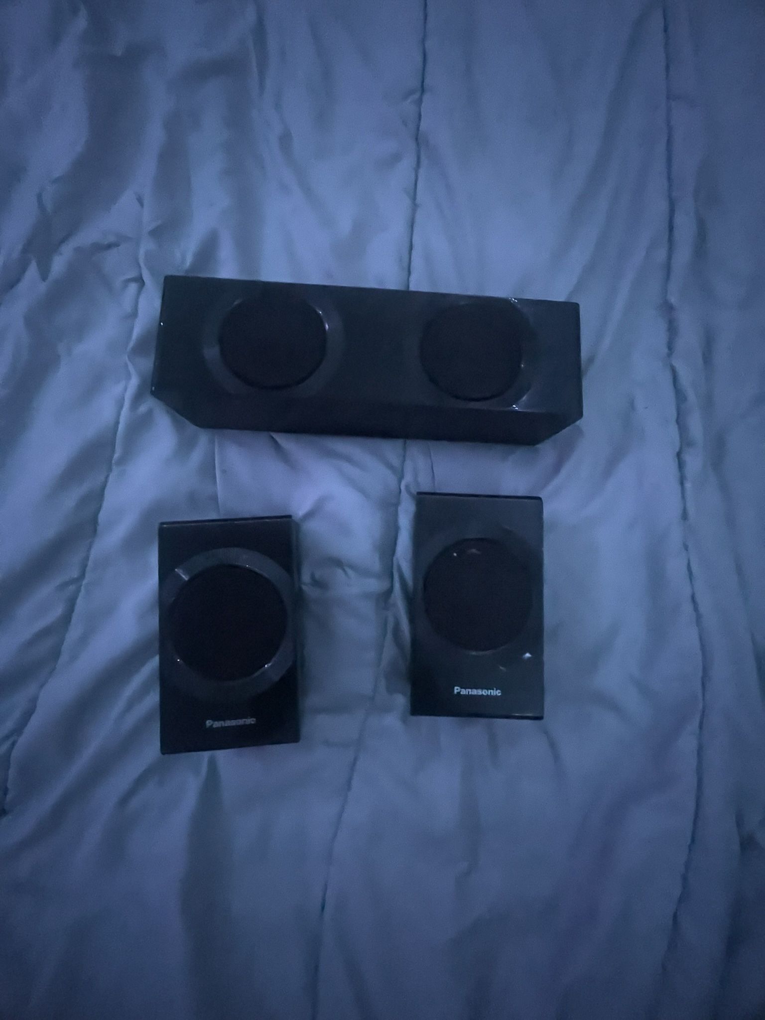 3 speakers