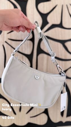 Lululemon Bag Ivory