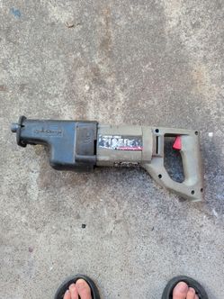 Reciprocating saw