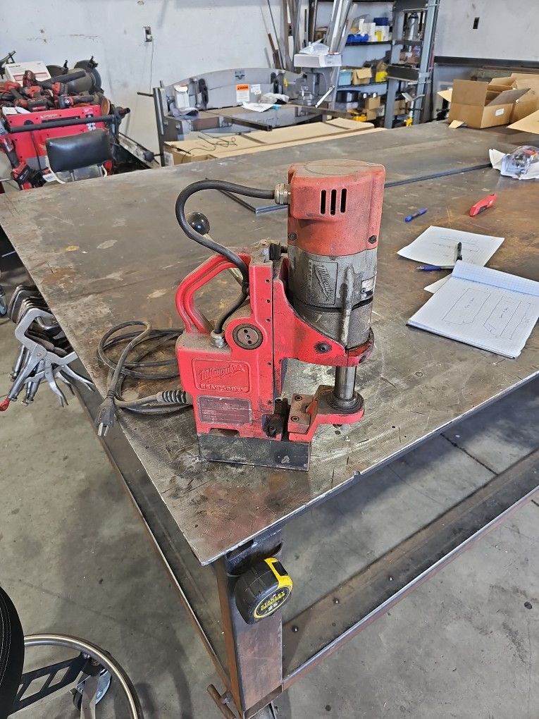 Milwaukee Mag Drill