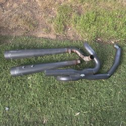 Harley Davidson | Vance & Hines Exhaust | CFR Mufflers