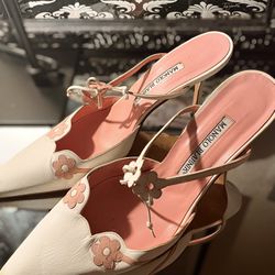 Manolo Blahnik! Adorable And Ready For Spring!  Womens Designer Shoes, 