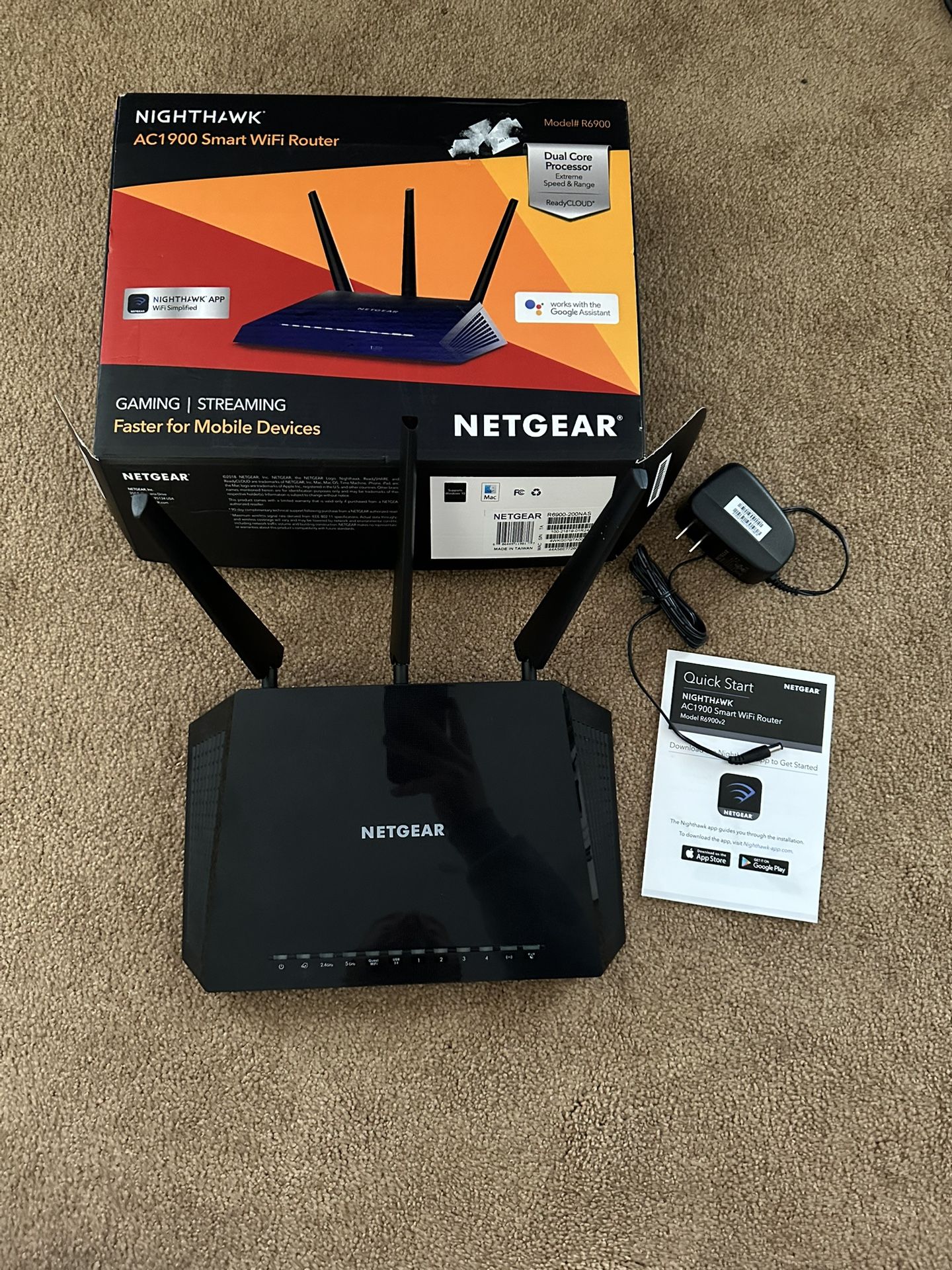 Nighthawk AC1900 WiFi Router