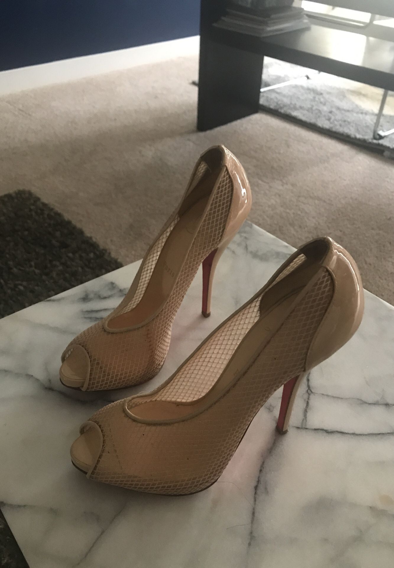 Authentic Nude Christian Louboutin Fetilo Pumps 38.5