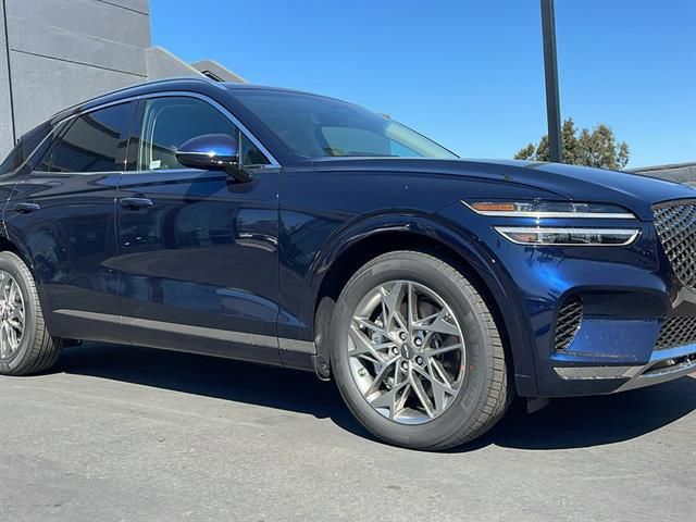 2025 Genesis GV70