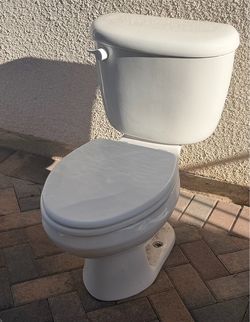 Used toilet in great condition