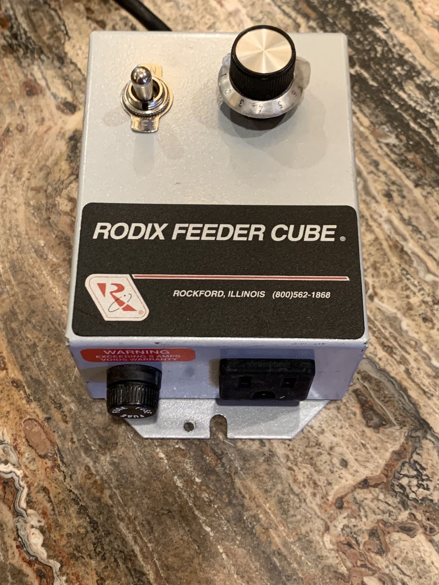 Rodix FC-70 Feeder Cube 121-36 120VAC