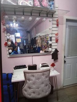 Nail station **rent**