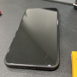 Apple iPhone 11 (Black)