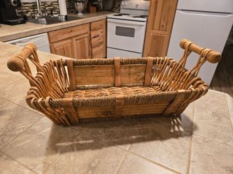 Awesome BASKIT wicker with handles