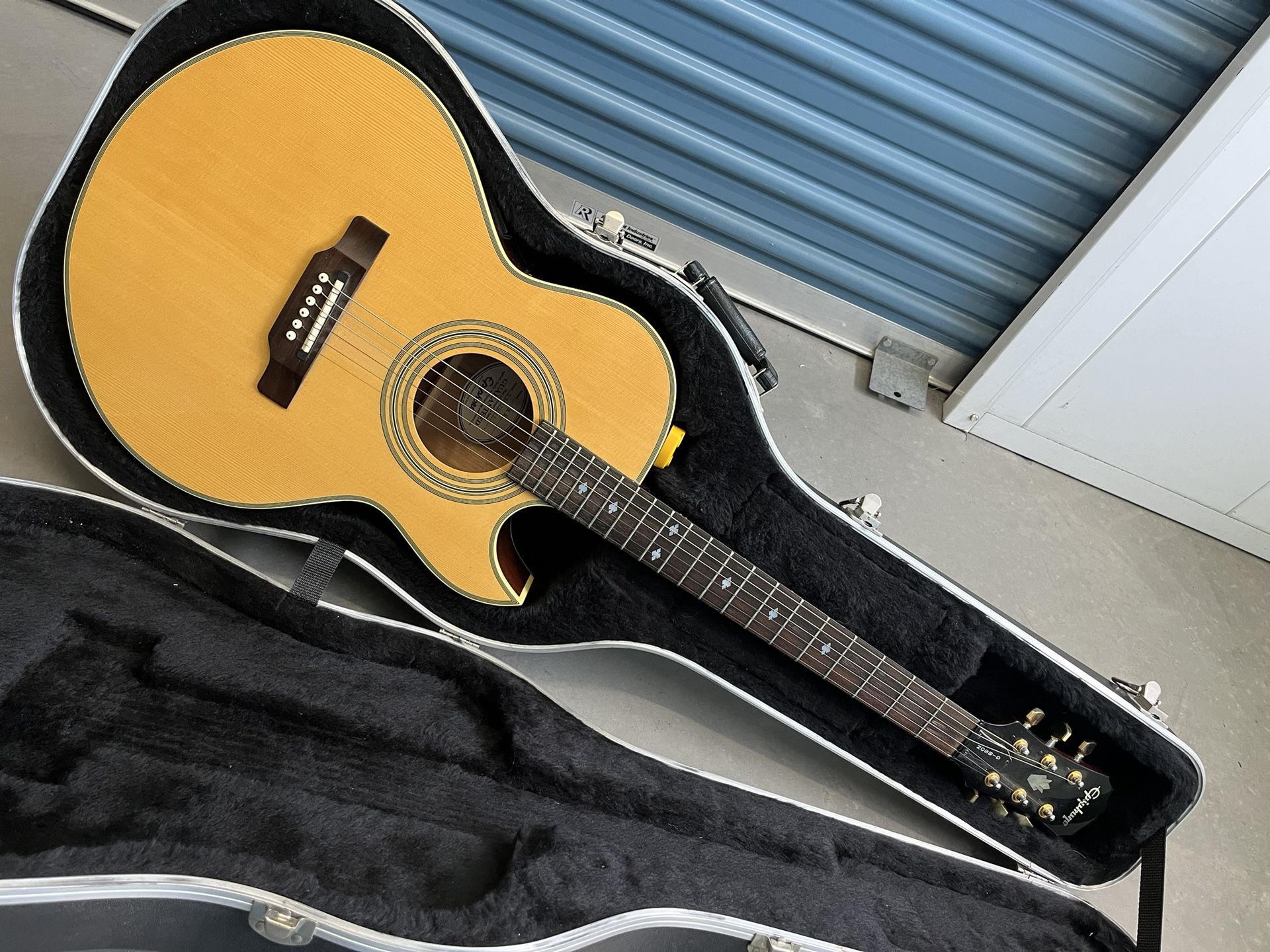 Guitar:  Acoustic Electric Epiphone W Hard Case, Exc+