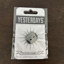 Predator Enamel Pin (New)