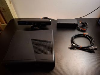 Xbox 360 Slim Console with Kinect