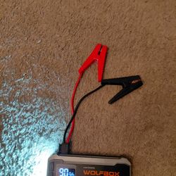 Wolfbox 4000A jump Box