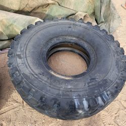 Large Cross Fit High Intensity Work Out Tire 300lbs 