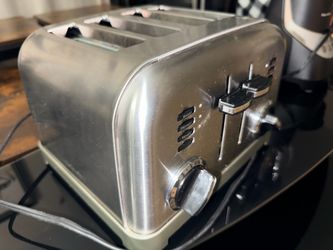 Cuisinart 4-slice Toaster
