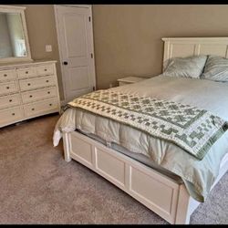 Bedroom Set 