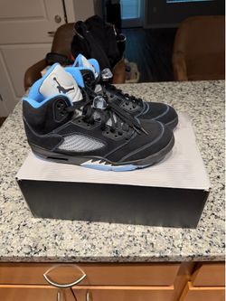 JORDAN 5 UNIVERSITY BLUE