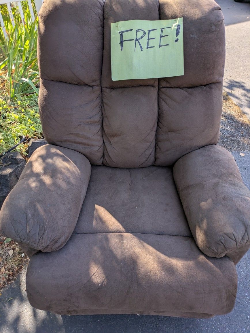 Free Recliner 
