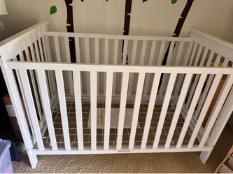 Crib and mattress Barely used