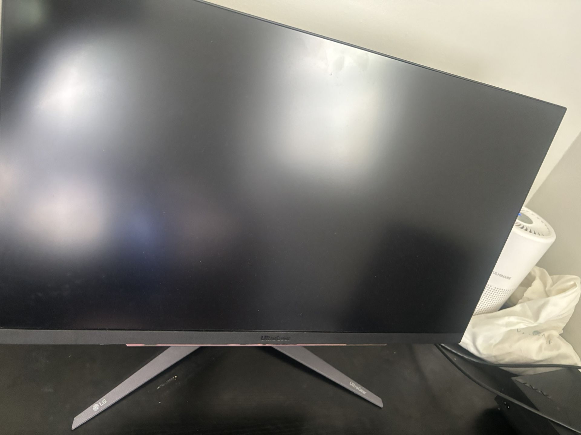 27’ 4k 144hz 1ms LG Monitor