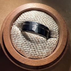 Men's Hammered Wedding Band Size 11