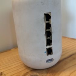 Ubiquiti UniFi Dream Machine Network WiFi Router