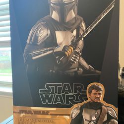 Hot Toys Star Wars TMS051 The Mandalorian And Grogu