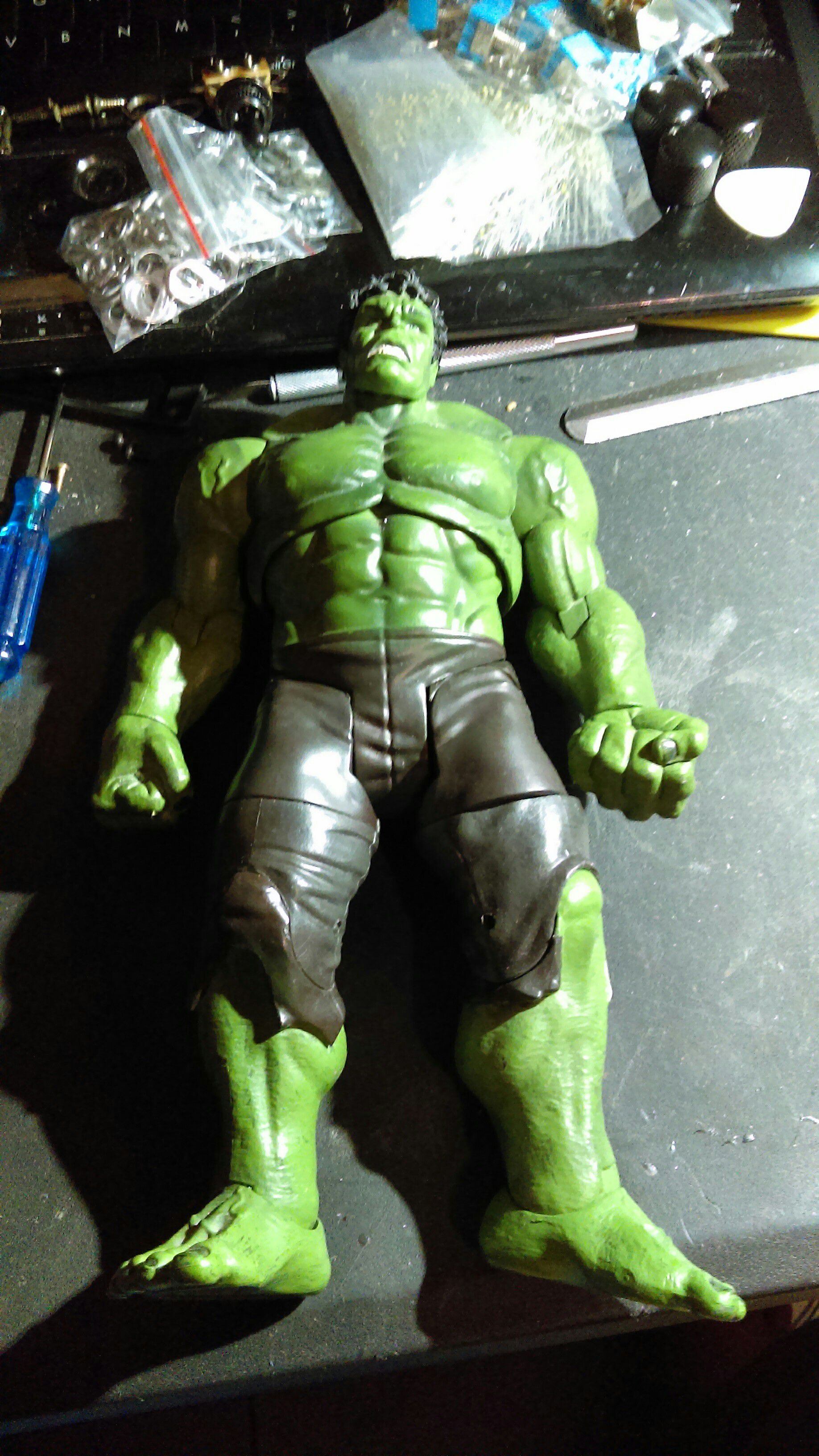 Marvel select hulk figure