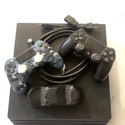 Send Offers Low firmware Ps4 Pro w/ charging dock