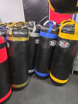 100 Pound Punching Bag Boxing Heavy Bag Brand New Made In USA 