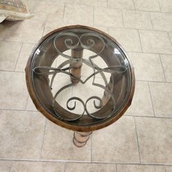Elegant Round Accent Table with Glass Top