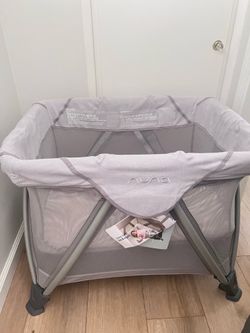 NUNA SENA™ Mini Aire Travel Crib