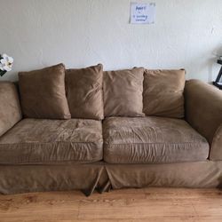 Must pickup couch 