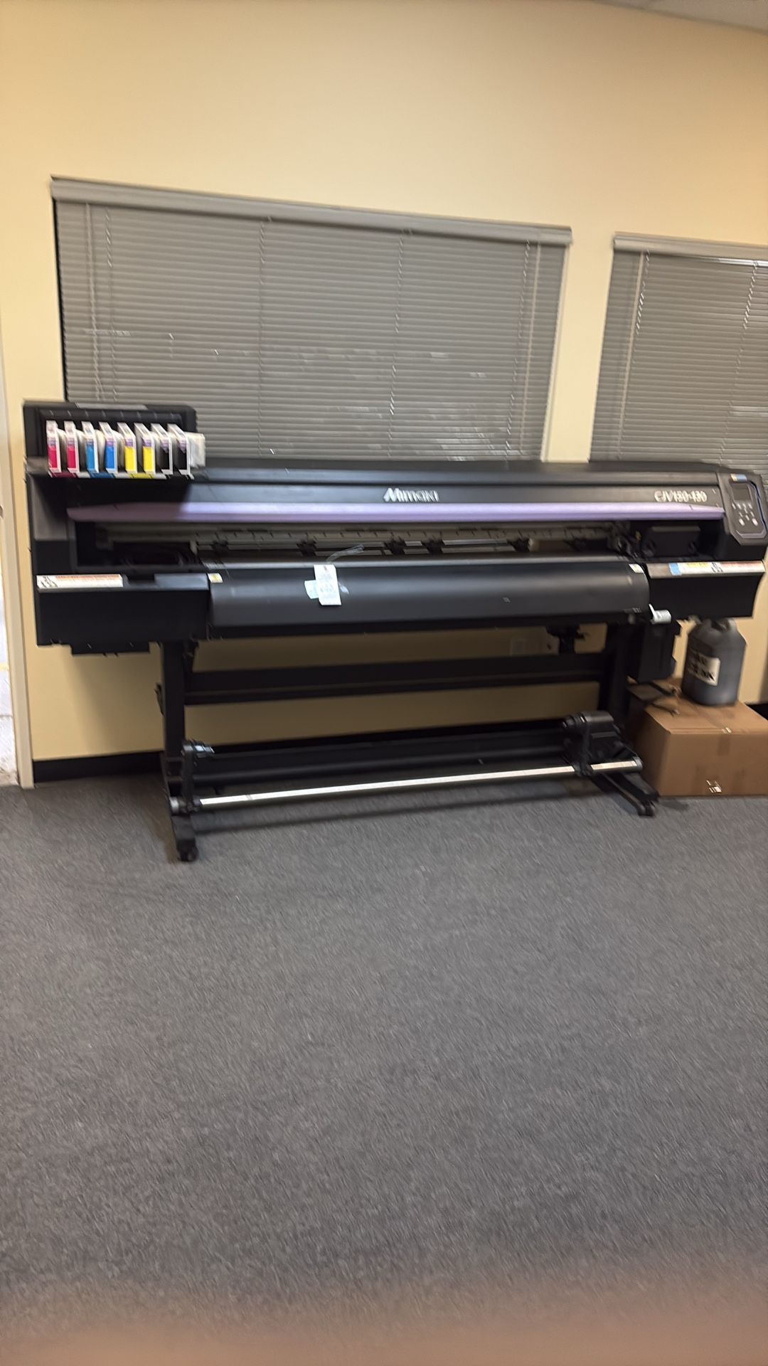 Mi Maki CJV1 50–130 54” format printer