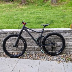 2021 Giant Stance