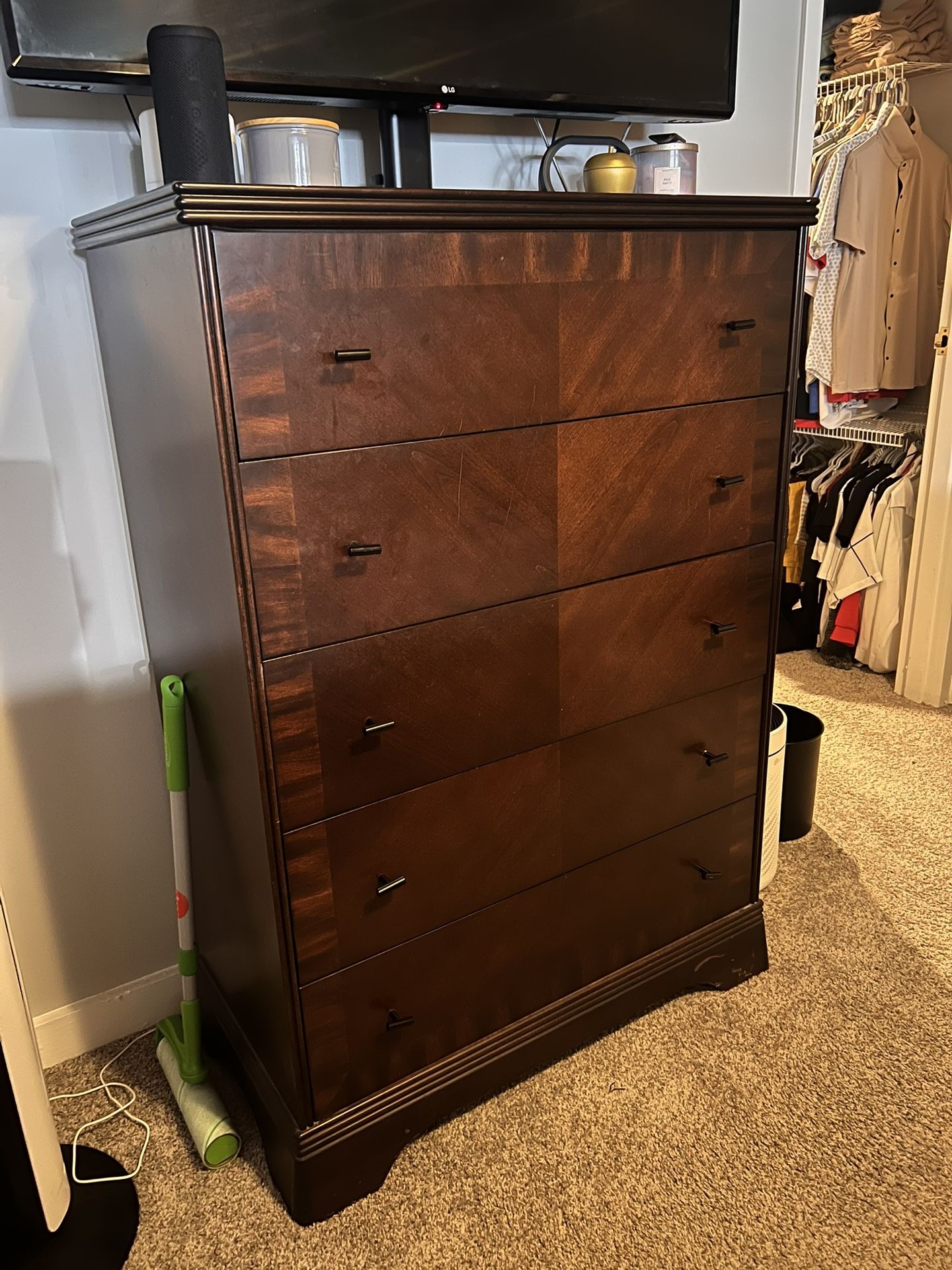 5-Drawer Natural Wood Dresser