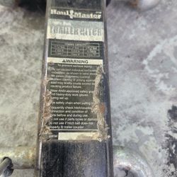 Truck Hitch And Gold Light 