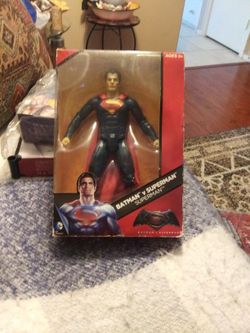DC COMICS MULTIVERSE SUPERMAN SUPERHERO BATMAN VS. SUPERMAN NEW LARGE LIFE SIZE FIGUREINE