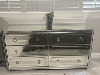 Z gallery mirrored dresser