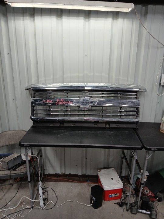 OEM | 2015 -- 2019 Chevy Silverado 2(contact info removed) Front Grille w/o Emblem #(contact info removed)0--